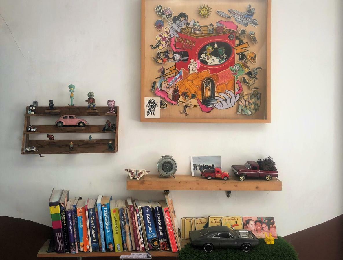 Апартаменты Luwabica Art'N'Coffee House Джокьякарта Экстерьер фото